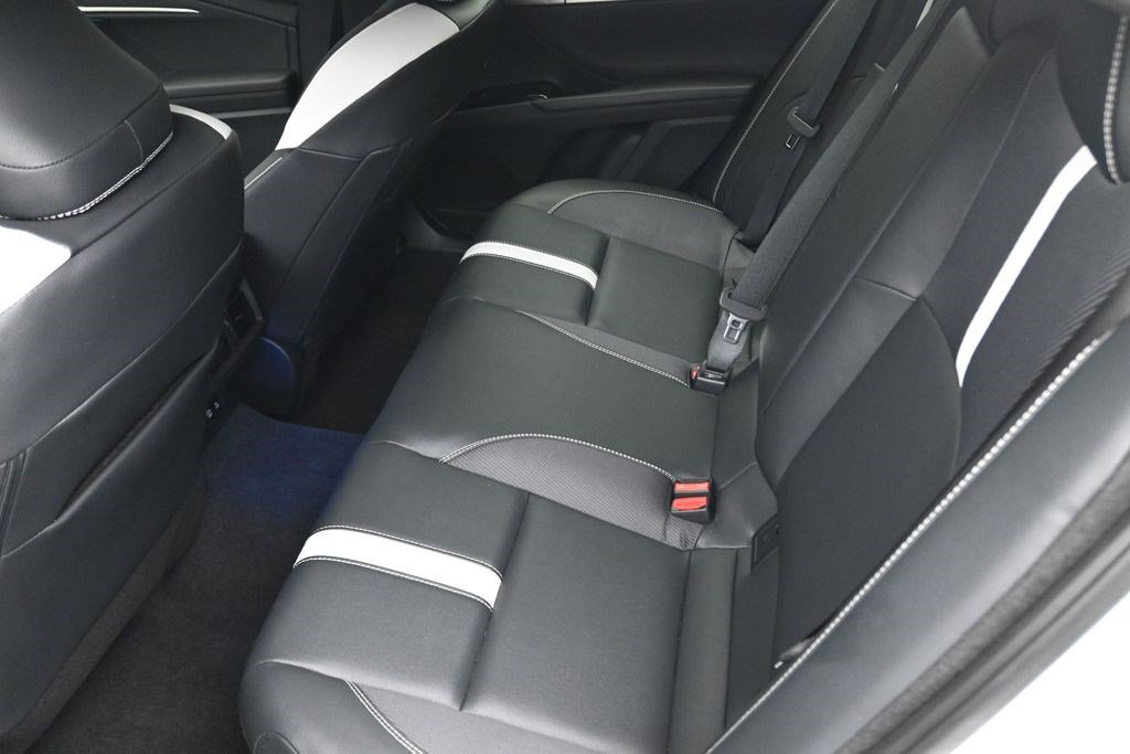 Used 2026 Toyota Camry SE FWD image 17
