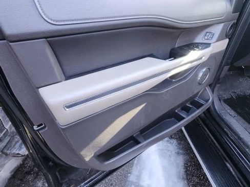 Used 2020 Ford Expedition Max XLT w/ Equipment Group 202A image 9