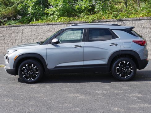 Certified 2023 Chevrolet TrailBlazer LT FWD image 3