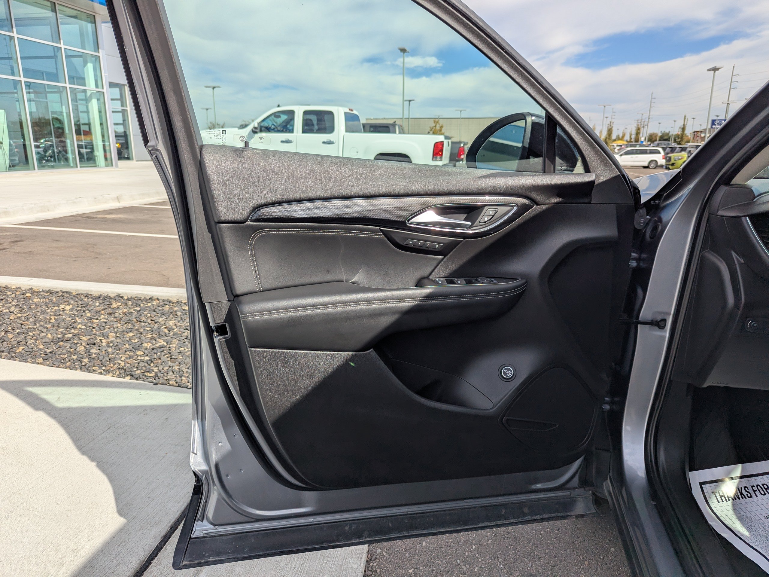 Used 2022 Buick Envision Essence w/ Sport Touring Package AWD/4WD image 10