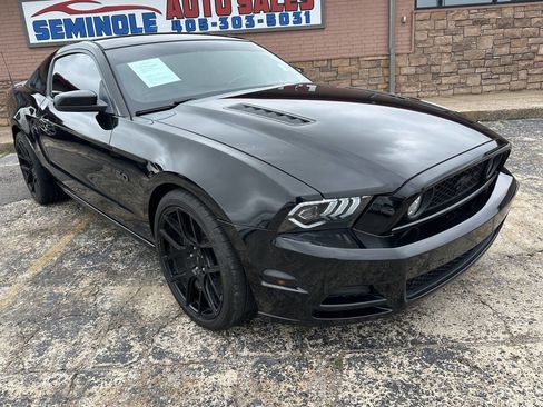 Used 2013 Ford Mustang GT RWD image 3