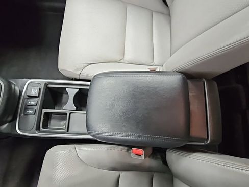 Used 2016 Honda CR-V Touring image 22