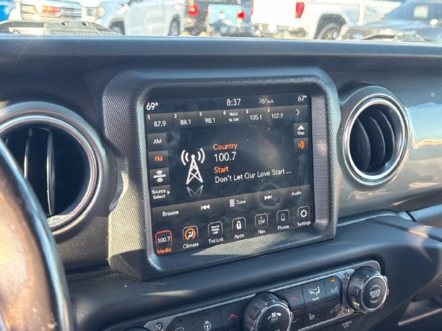 Used 2020 Jeep Gladiator Overland w/ Uconnect 4C Nav & Sound Group AWD/4WD image 22