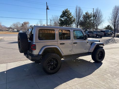 Used 2018 Jeep Wrangler Unlimited Sahara image 26
