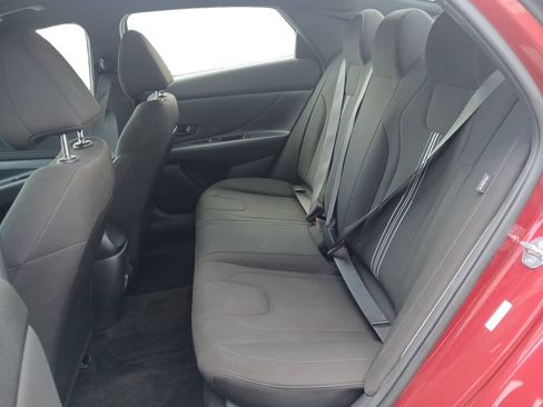 Used 2025 Hyundai Elantra Sport FWD image 13