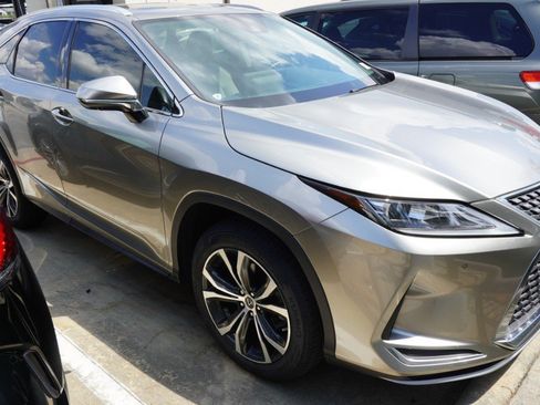 Certified 2022 Lexus RX 350 FWD w/ Premium Package image 3
