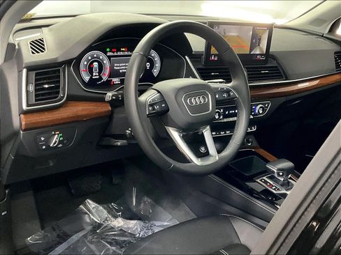 Certified 2023 Audi Q5 2.0T Premium Plus w/ Premium Plus Package AWD/4WD image 16