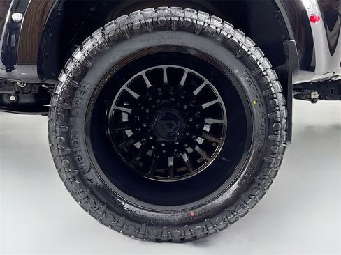 Used 2026 Ford F450 Platinum w/ FX4 Off-Road Package image 45