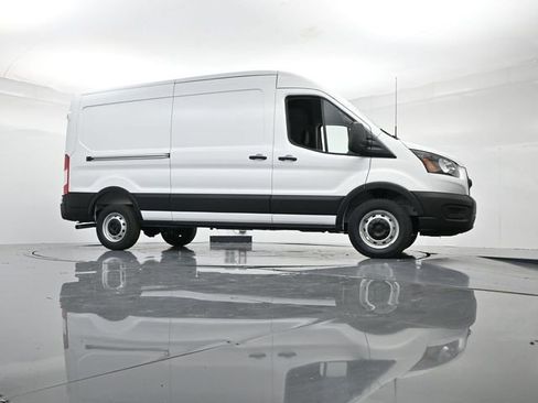 New 2026 Ford Transit 250 148 Medium Roof image 36