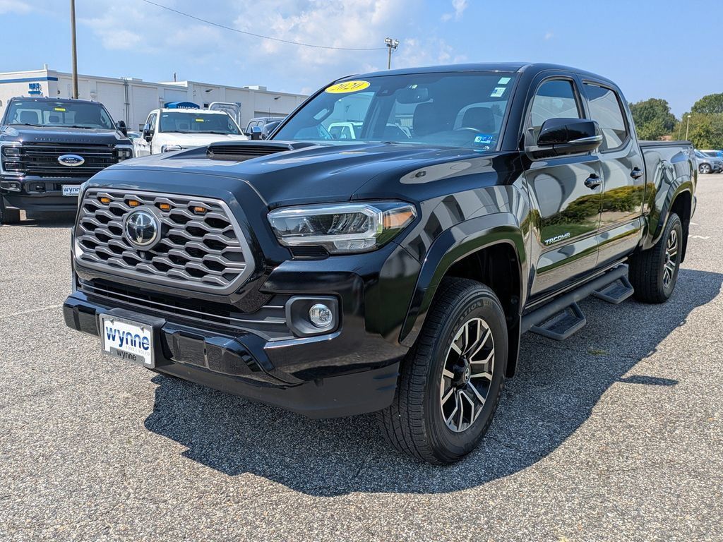Used 2020 Toyota Tacoma TRD Sport w/ TRD Premium Sport Package AWD/4WD image 8