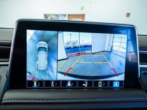 Used 2021 Chevrolet Tahoe Z71 w/ Luxury Package image 49