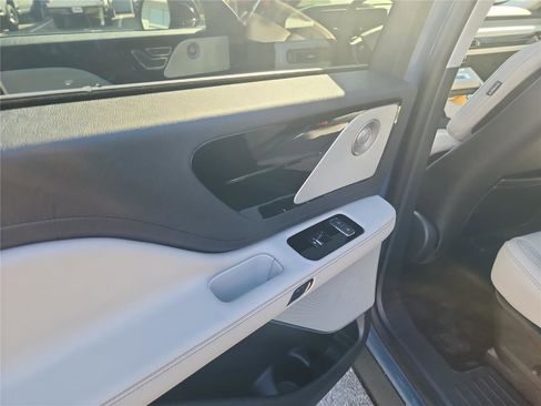 New 2026 Lincoln Aviator Reserve w/ Luxury Package RWD image 17