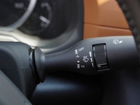 Used 2025 Lexus IS 350 F Sport RWD image 33