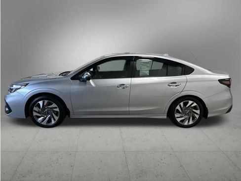 Used 2025 Subaru Legacy Touring XT AWD/4WD image 2