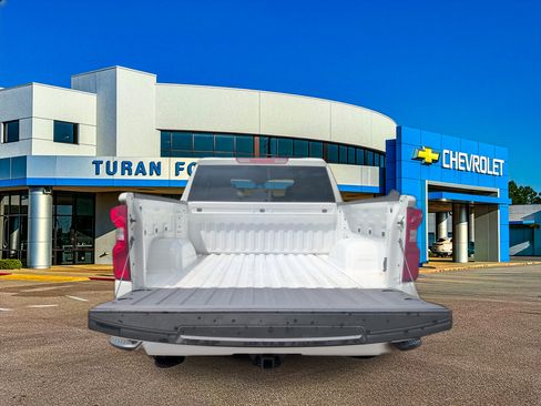 Used 2026 Chevrolet Silverado 1500 RST RWD image 5