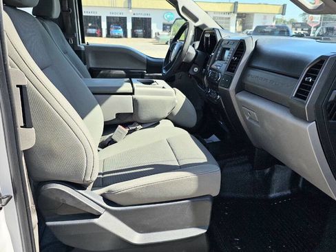 Used 2018 Ford F250 XL w/ Power Equipment Group AWD/4WD image 17