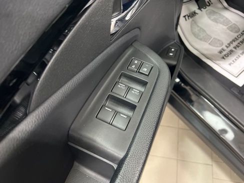 Used 2019 Honda Pilot Touring image 17