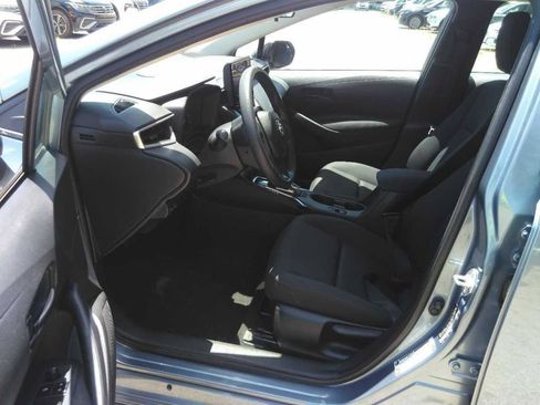 Used 2023 Toyota Corolla LE FWD image 5