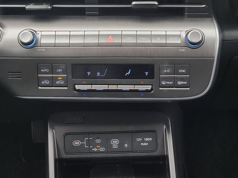 Used 2024 Hyundai Kona Limited AWD/4WD image 18