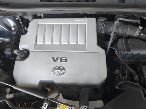 Used 2010 Toyota Highlander Limited AWD/4WD image 30