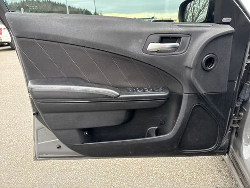 Used 2018 Dodge Charger SXT Plus w/ Blacktop Package image 18