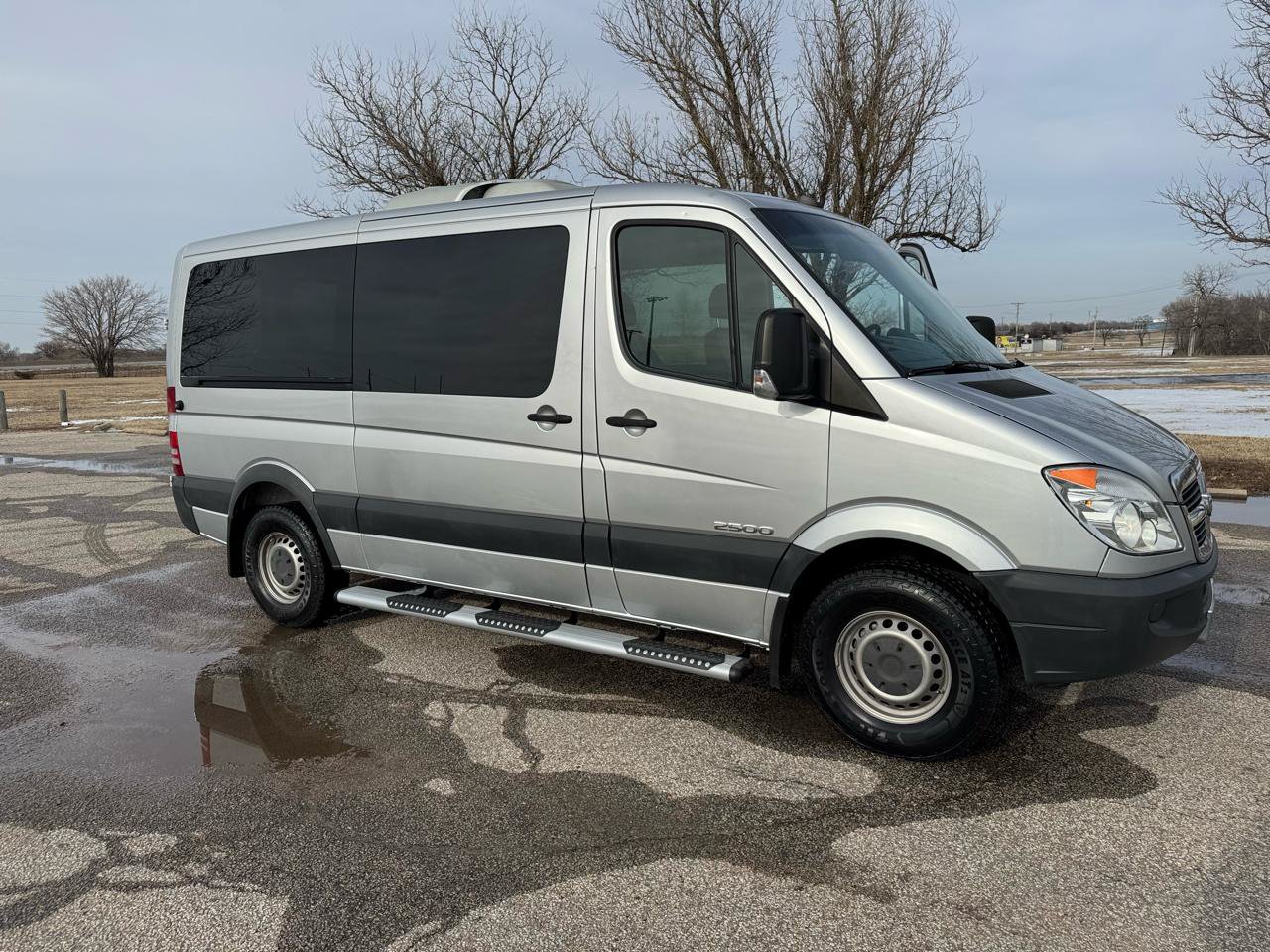 Used 2007 Dodge Sprinter 2500 w/ Cooling Group RWD image 9