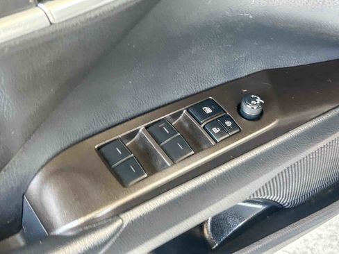Used 2022 Toyota Camry SE FWD image 25