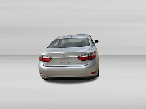 Used 2015 Lexus ES 350 w/ Luxury Package FWD image 5