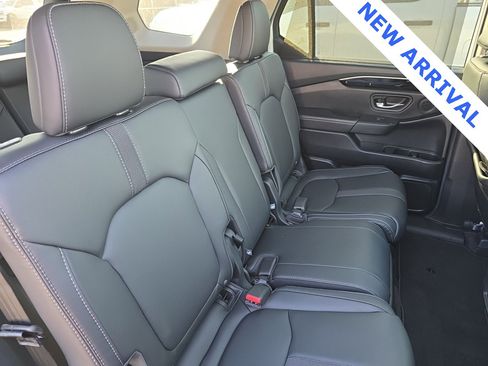 Used 2025 Honda Pilot Touring image 40