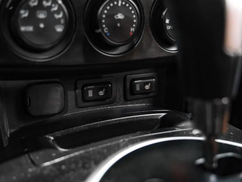 Used 2008 MAZDA MX-5 Miata Grand Touring w/ Premium Pkg RWD image 25