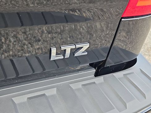 Certified 2018 Chevrolet Silverado 1500 LTZ Z71 w/ LTZ Plus Package AWD/4WD image 12