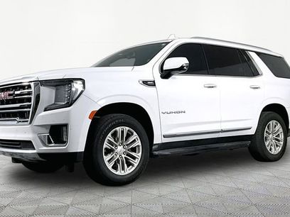 Used 2024 GMC Yukon SLT w/ SLT Luxury Package