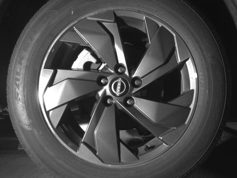 Used 2025 Nissan Rogue SV image 15