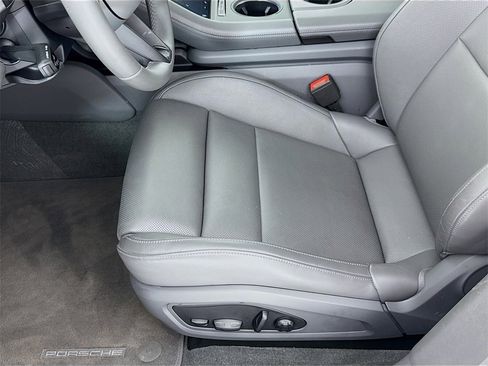 Used 2023 Porsche Taycan 4S image 13