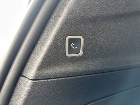 New 2026 Chrysler Pacifica Select image 14