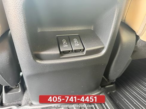 Used 2017 Honda CR-V Touring image 34