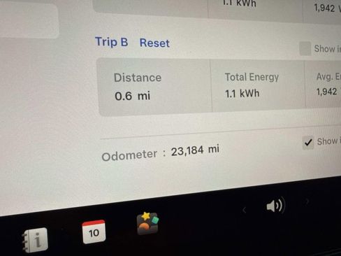 Used 2024 Tesla Model Y Long Range image 37