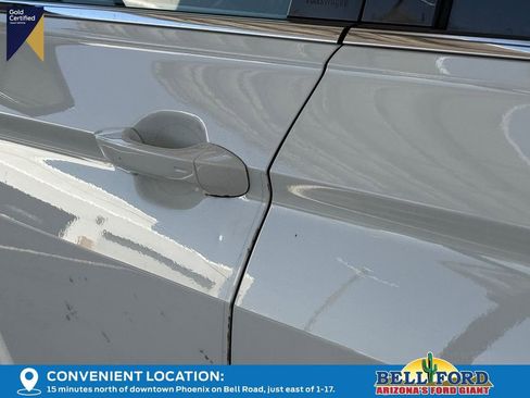 Used 2021 Volkswagen Tiguan SE w/ Panoramic Sunroof Package image 13