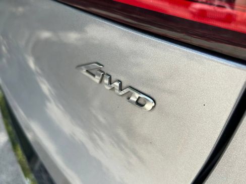 Used 2022 Genesis GV70 2.5T AWD/4WD image 34