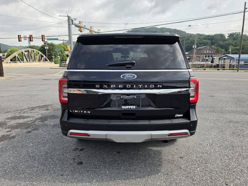Used 2022 Ford Expedition Limited AWD/4WD image 7