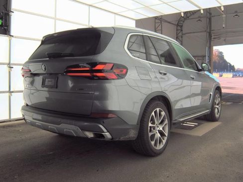 Used 2024 BMW X5 sDrive40i image 2