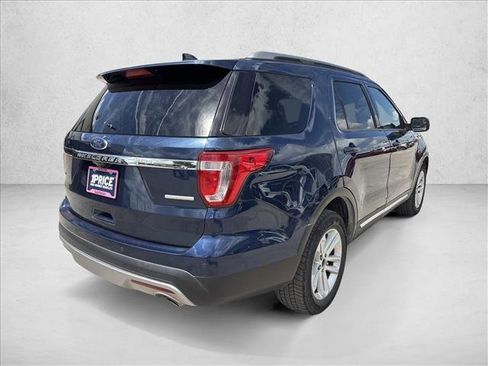 Used 2016 Ford Explorer XLT w/ Equipment Group 202A FWD image 5