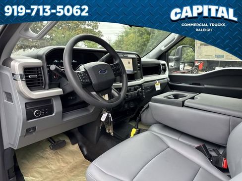 New 2025 Ford F550 4x4 Crew Cab image 20