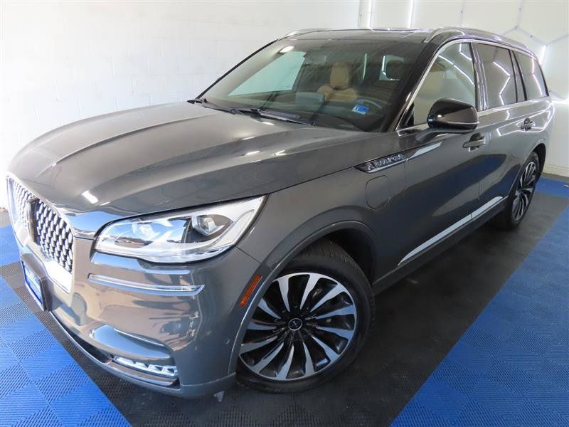 Used 2023 Lincoln Aviator Black Label Grand Touring w/ Class IV Trailer Tow Package AWD/4WD image 4