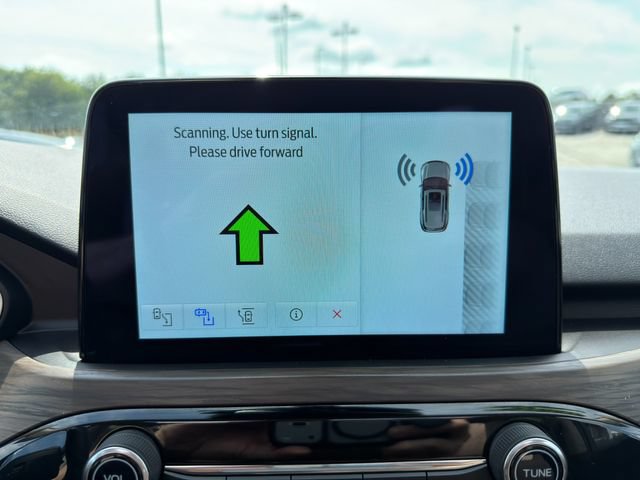 Used 2020 Ford Escape Titanium FWD image 36