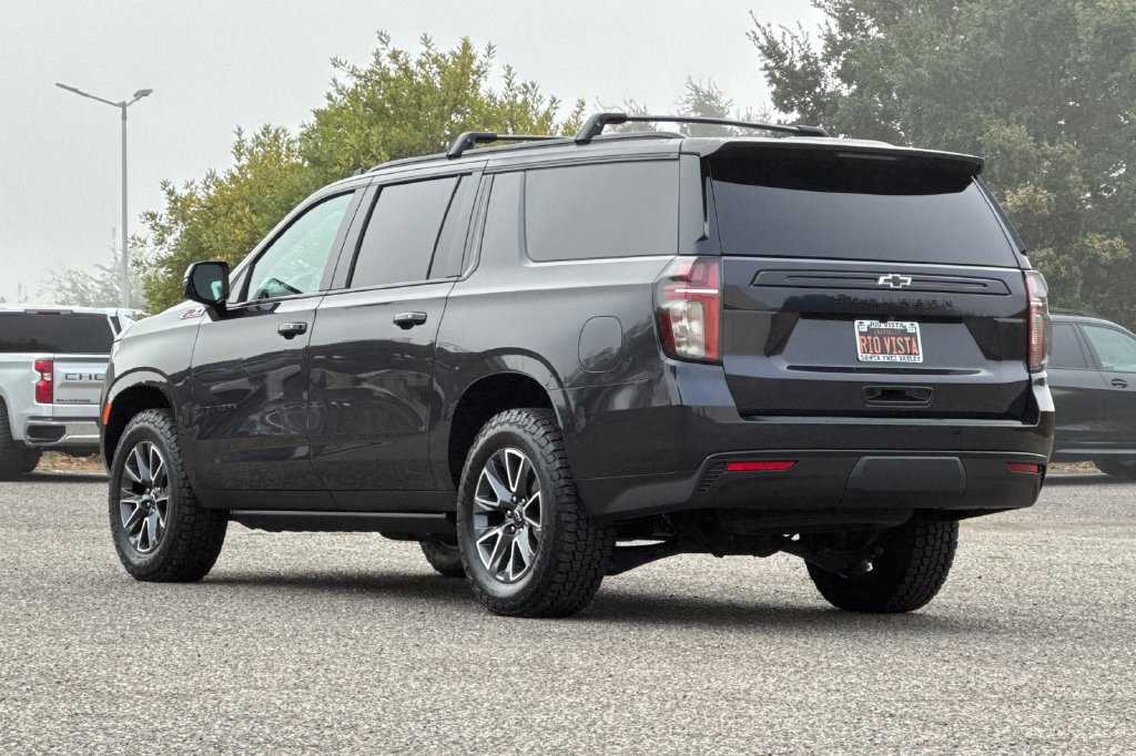 Used 2023 Chevrolet Suburban Z71 w/ Luxury Package AWD/4WD image 6