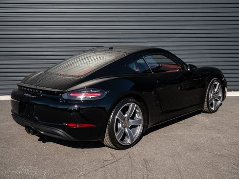 Certified 2024 Porsche 718 Cayman image 23