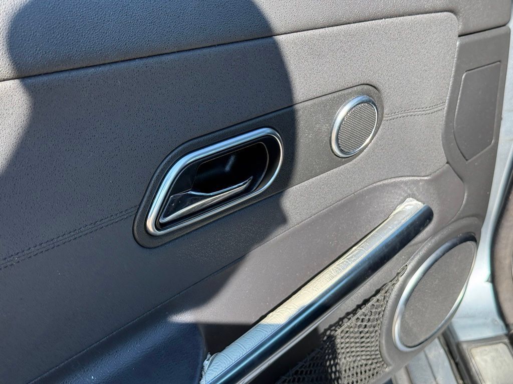 Used 2005 Chrysler Crossfire SRT-6 RWD image 11