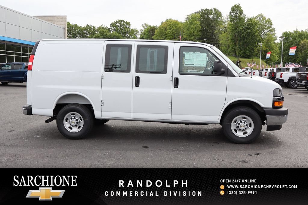 New 2025 Chevrolet Express 3500 w/ Chrome Appearance Package RWD image 1