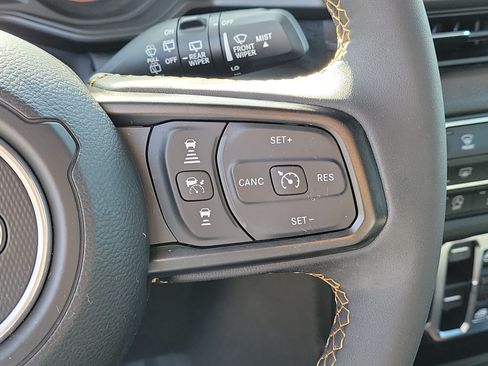 Used 2024 Jeep Wrangler Unlimited Sport AWD/4WD image 32